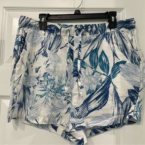 C&C California High Waist Blue and White Floral Shorts